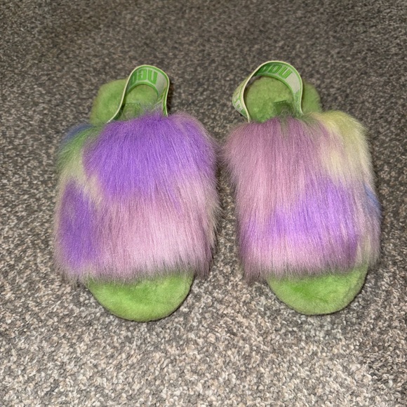 UGG Fluff Tie Dye Slide Slipper - Picture 2 of 8